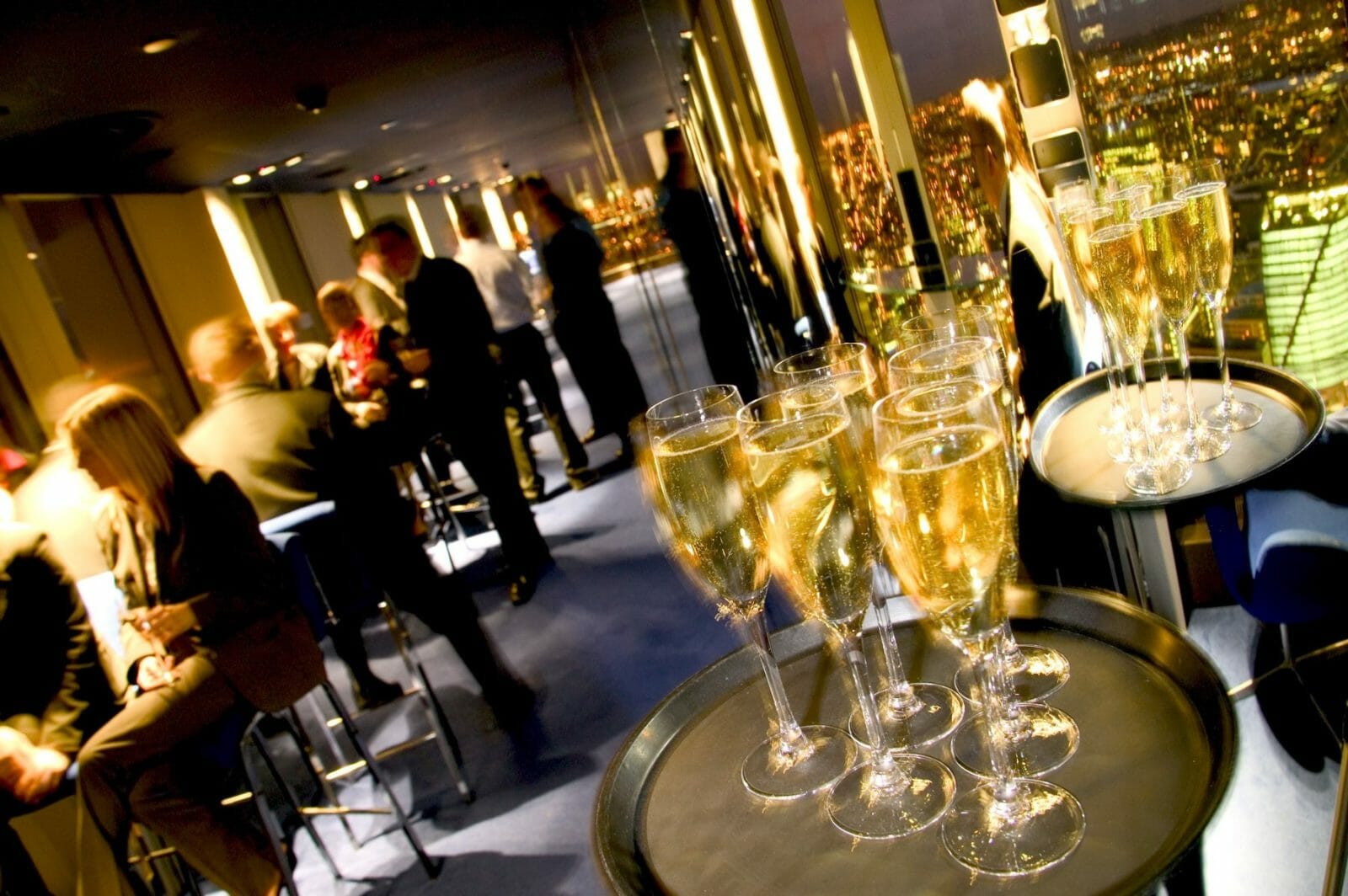 cocktailbarsliverpoolhenpartyideasliverpoolnakedbutlersinthe